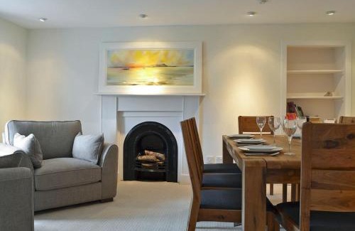 Plockton House | Faodail