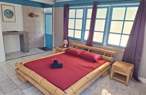 Papara House | Fare blue Maeva