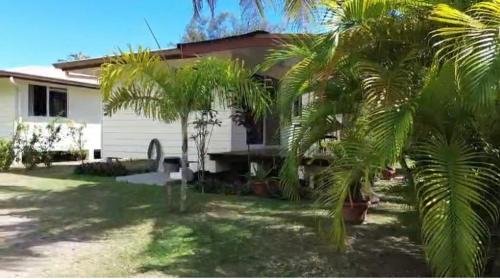 Tiahura House | FARE TITAINA