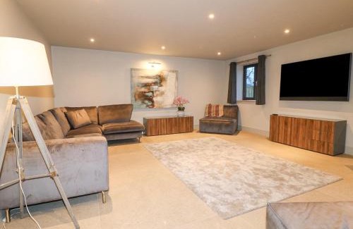 Matlock House | Farley Meadow View