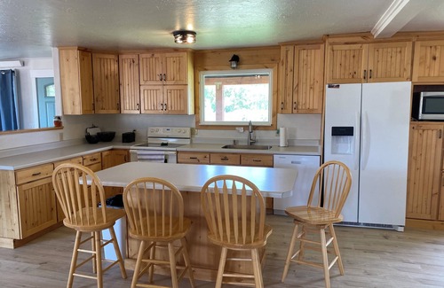 Geneva House | Farm house in Smoot. Close to hiking, snowmobiling, atv, and hunting spaces.