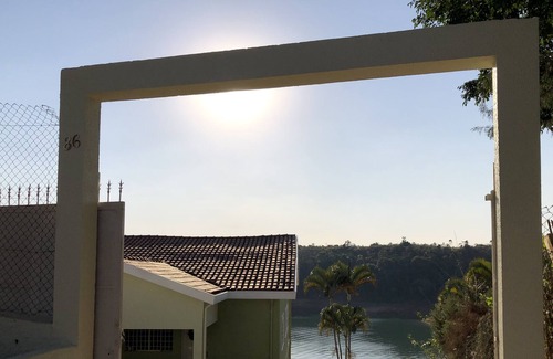 Igarata House | Farm in Closed Condominium and Foot in the water of the dam of Igaratá!