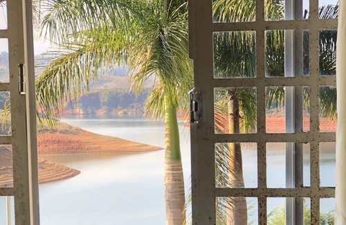 Igarata House | Farm in Closed Condominium and Foot in the water of the dam of Igaratá!