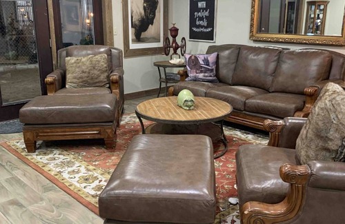 El Paso House | Farm Living - RV sized gated parking -Pet areas