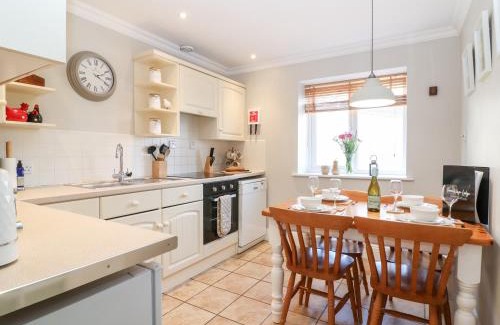 Painswick House | Farm View Lodge