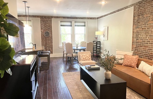 Fayetteville Condo | Farmer's Market Flair! Steps to downtown Fayetteville Square