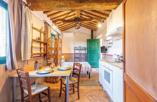 Pienza Other | Farmhouse 'Agriturismo Selvoli - La Scuola' with Shared Pool, Wi-Fi and Air Conditioning