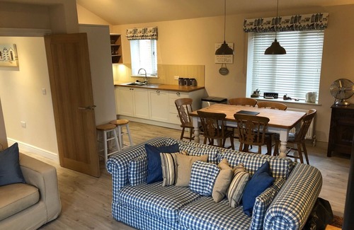 Chichester House | Farmhouse Holiday Lodge, near West Wittering beach, Chichester & Goodwood