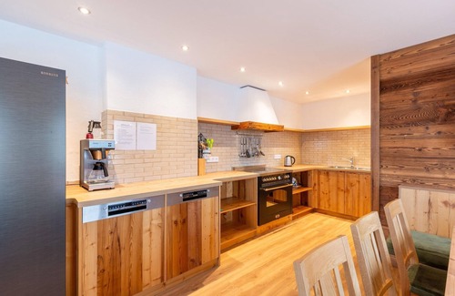 Bramberg am Wildkogel House | Farmhouse in Bramberg with Sauna & Ski Access