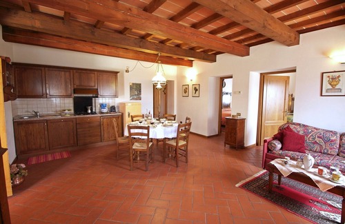 Poppi Apartment | Farmhouse in Casentino with Pool & Jacuzzi