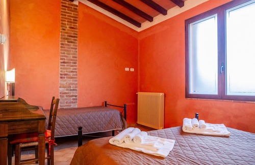 Braccagni Other | Farmhouse "Le Gerlette - La Capanna" with Shared Pool & Wi-Fi
