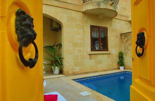 Qala House | Farmhouse Renee