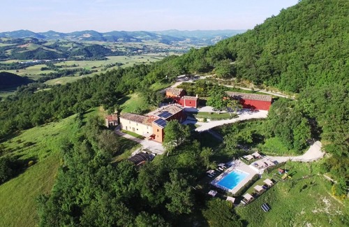 Acqualagna Apartment | Farmhouse with pool immersed in a natural setting of the Montefeltro - 6 -