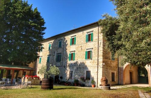 Gualdo Cattaneo House | Farmhouse with Pool Pets Welcome!