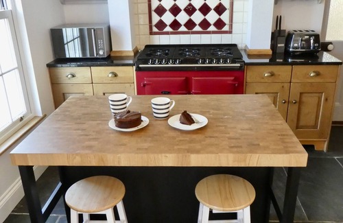 Saint Gennys Other | Farmhouse with Sea Views - walk to the beach!