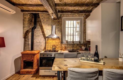 Rione VII Regola Apartment | Farnese House in Rome