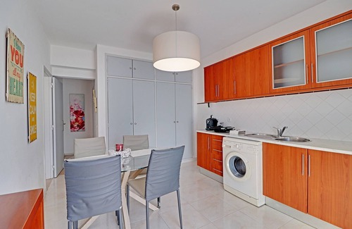 Montenegro Apartment | Faro Airport Flat 1 by Homing