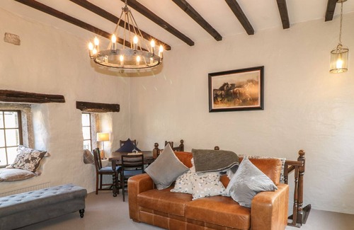Winster Cottage | FARRIERS COTTAGE, character holiday cottage in Winster