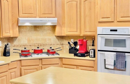 Reno House | Fascinating 4Bdroom/5TV/Sleeps16