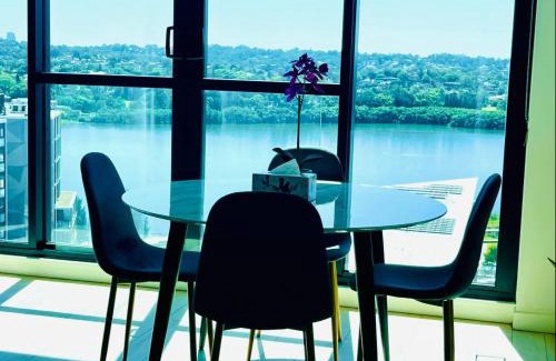 Wentworth Point Apartment | Fascinating waterview 2 bedrooms condo (Parking)