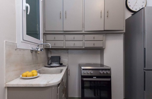 Kypseli Apartment | Fashionable 2 Bd Apt in Ano Kipseli with Balcony