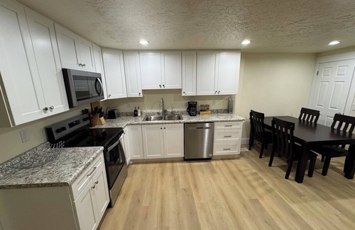 Midvale House | Fast WiFi | Foosball | Close to Conference Centers.