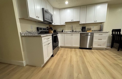 Midvale House | Fast WiFi | Foosball | Close to Conference Centers.