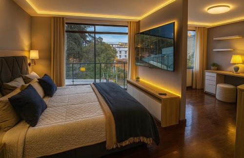 Cerro Colorado District House | Fast Wifi, Jacuzzi, lavaseca, Ping Pong, Nintendo switch, Bbq, 4BR