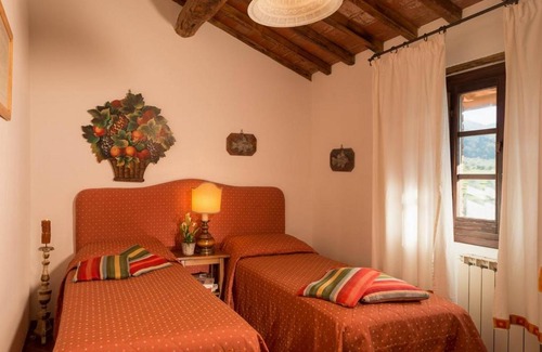 San Donato in Fronzano Apartment | Fattoria degli Usignoli Quercia