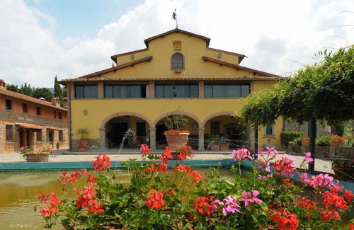 San Donato in Fronzano Apartment | Fattoria Usignoli Ulivo