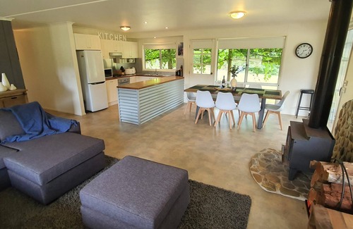 Smoko House | Feathertop Views - Part Alpine ski lodge and part private country estate