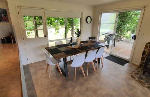Smoko House | Feathertop Views - Part Alpine ski lodge and part private country estate