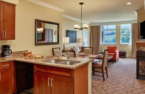 Avon Villa | Feb 1-8, 2025 ONLY @The Westin Mountain Villas, Beaver Creek Mountain (7 nights)