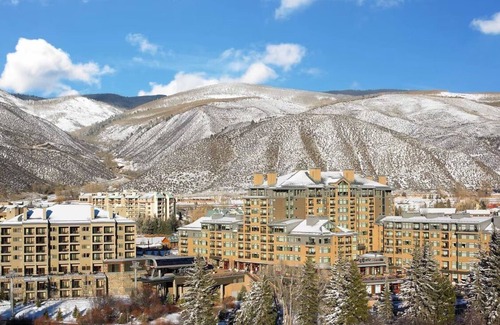 Avon Villa | Feb 1-8, 2025 ONLY @The Westin Mountain Villas, Beaver Creek Mountain (7 nights)