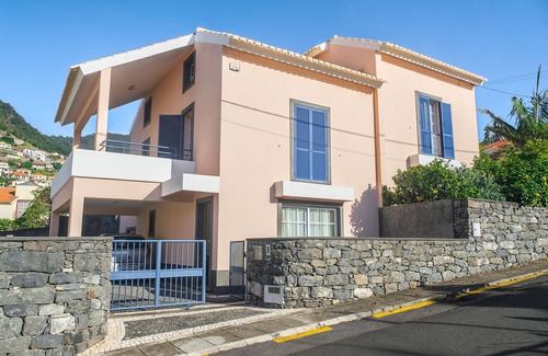 Machico House | Feel-at-Home Machico