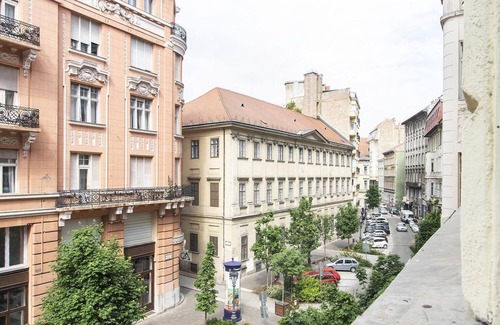 Erzsebetvaros Apartment | Feel Luxury in City Center of Budapest