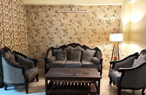 Varanasi Apartment | Feels like a homestay at Krishna Apartment in Varanasi. Your searches end here!