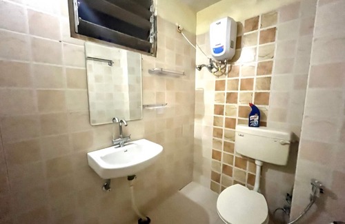 Varanasi Apartment | Feels like a homestay at Krishna Apartment in Varanasi. Your searches end here!