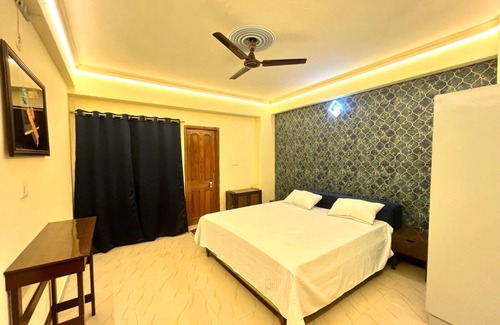 Varanasi Apartment | Feels like a homestay at Krishna Apartment in Varanasi. Your searches end here!