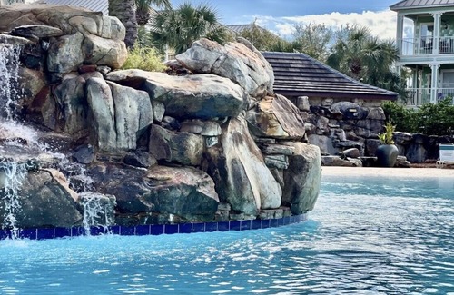 Villages of Crystal Beach House | Fees Paid/Beach/OnLagoonPool/Gravitybumps/5bd 4ba/sleeps 16
