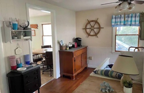 East Falmouth House | Feet in sand, then return to yard, hammock, deck, outdoor shower, bbq, fire pit!