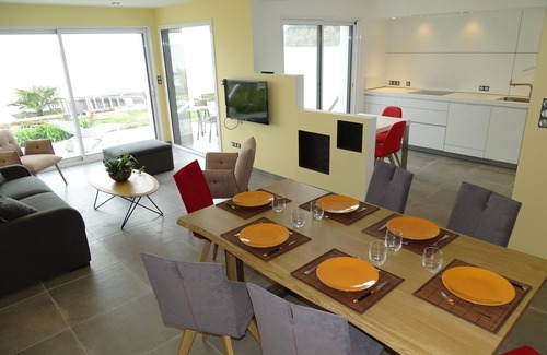 Fouesnant Apartment | *FEET IN WATER* Last availability Oct 22 - Nov 01 ! Reserve now!