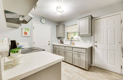 San Juan House | Fenced Large Yard & Grill: Entire Modern House