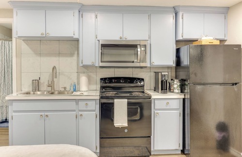 New Boston Apartment | Fenced Yard: Pet-friendly Studio in New Boston!