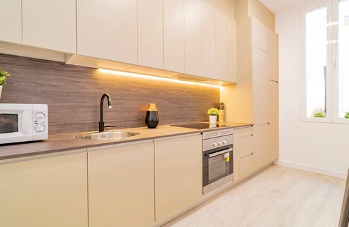 Barrio de La Latina Apartment | Fenomenal Dúplex 3 Habitaciones Barrio La Latina