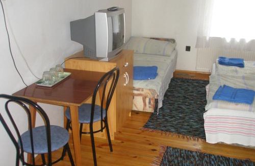 Mako Bed & Breakfast | Fenyő Panzió
