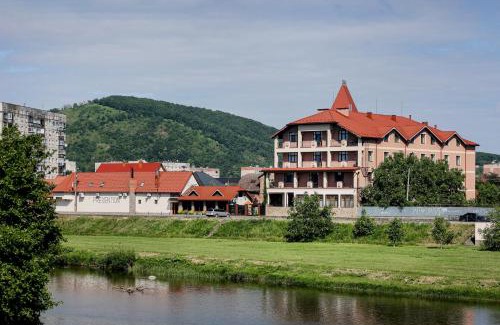 Mukachevo Hotel | Ferdinand