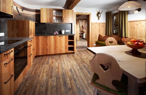 Ramsau bei Berchtesgaden Apartment | Ferienwohnung Nr. 5, 1-5 Personen, 73 qm, Dusche/WC+ extra WC, Terrasse, TV, W-LAN, 2 Schlafzimmer, 2 Zusatzliegen, Nebenhaus