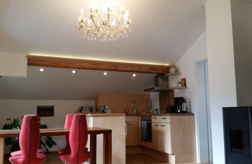 Ramsau Apartment | Ferienwohnung Ausblick*, 1-4 Personen, Dusche/WC + Badewanne, Balkon, TV, 2 Schlafzimmer, Dachgeschoss