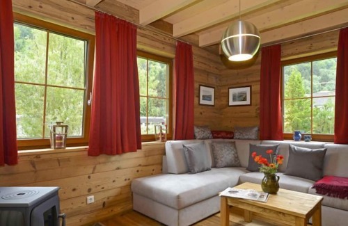 Bodensdorf House | Ferienhaus Deluxe (LKN151) by Interhome